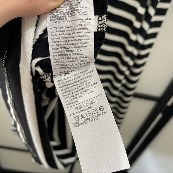 [L] Old Navy Maternity Summer Classic Black & White Striped Casual Midi Dress - Picture 7 of 9
